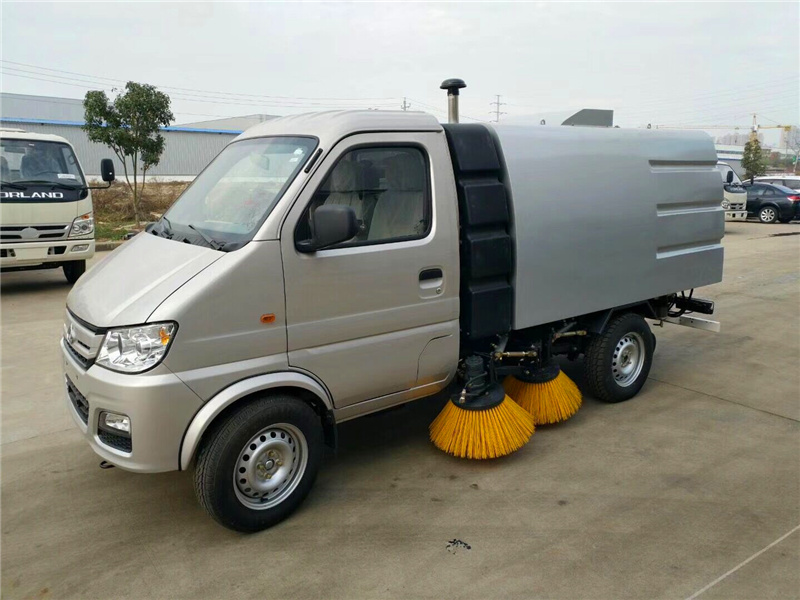 長安小型掃路車（0.8水/2塵）